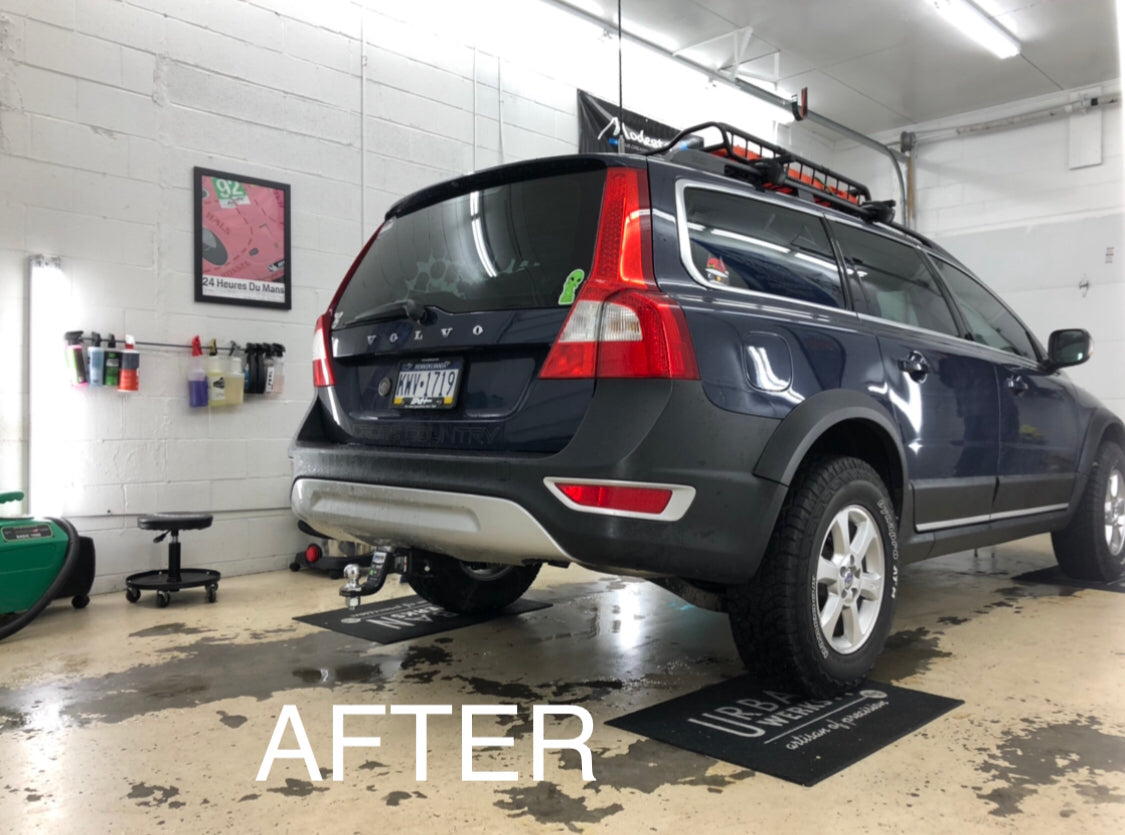 P3 XC70 showing the lift comparison with and without the rear extender kit.